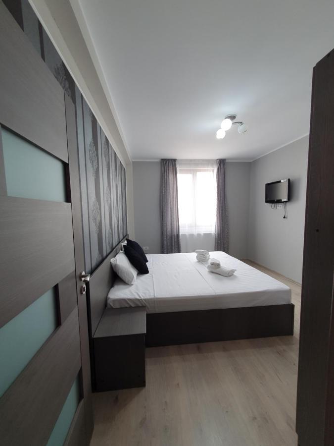 Aquazure Studio Residence นาโวดาริ ภายนอก รูปภาพ