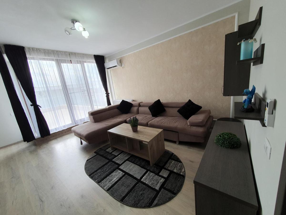 Aquazure Studio Residence นาโวดาริ ภายนอก รูปภาพ