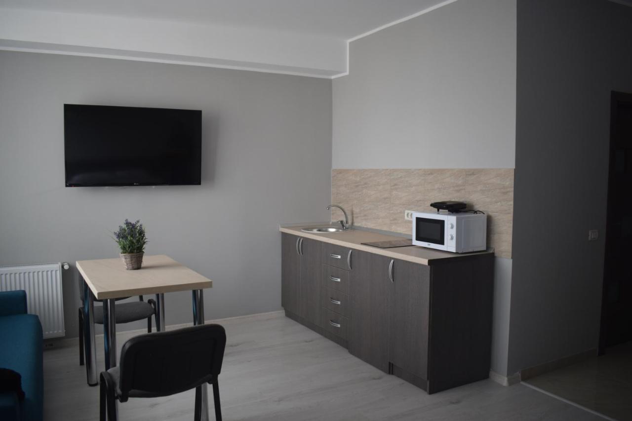 Aquazure Studio Residence นาโวดาริ ภายนอก รูปภาพ