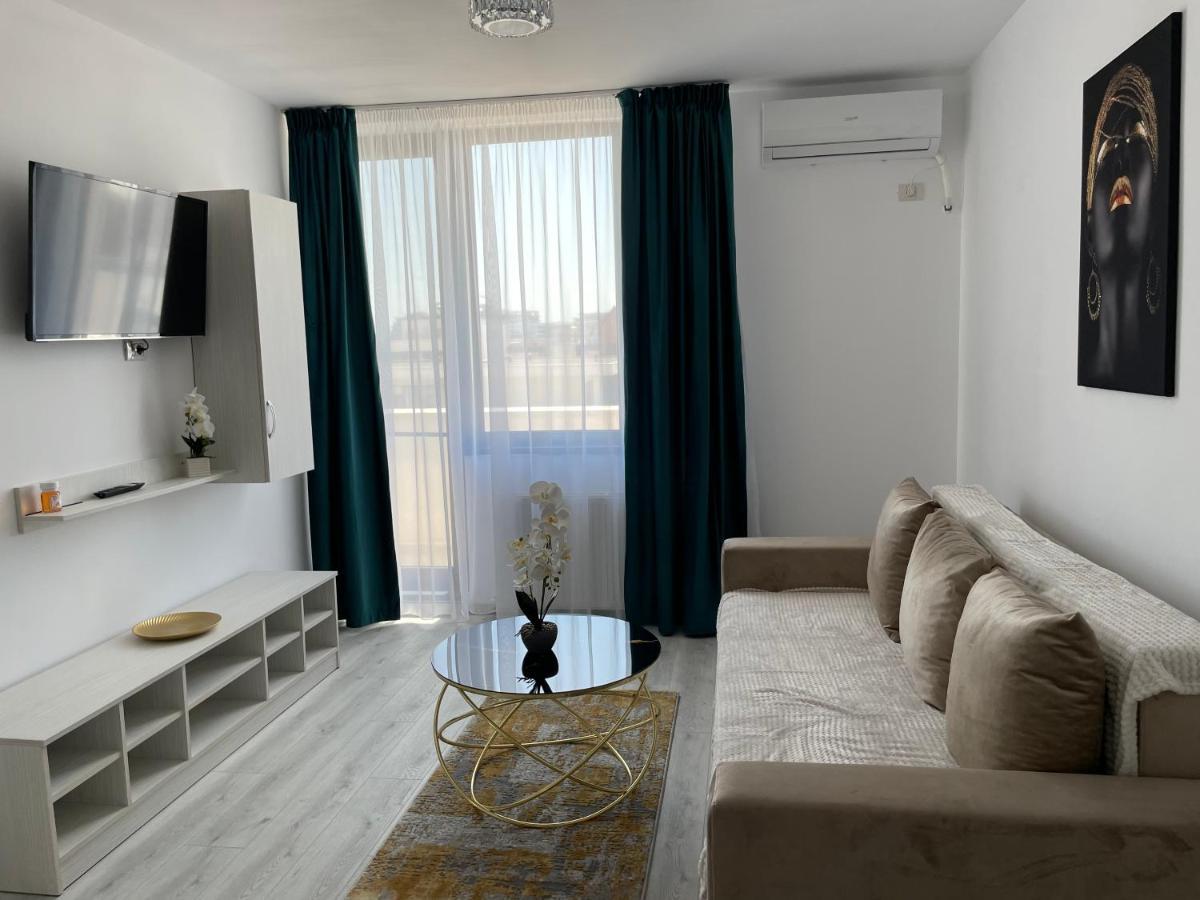 Aquazure Studio Residence นาโวดาริ ภายนอก รูปภาพ