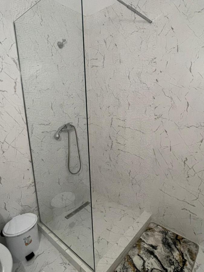 Aquazure Studio Residence นาโวดาริ ภายนอก รูปภาพ