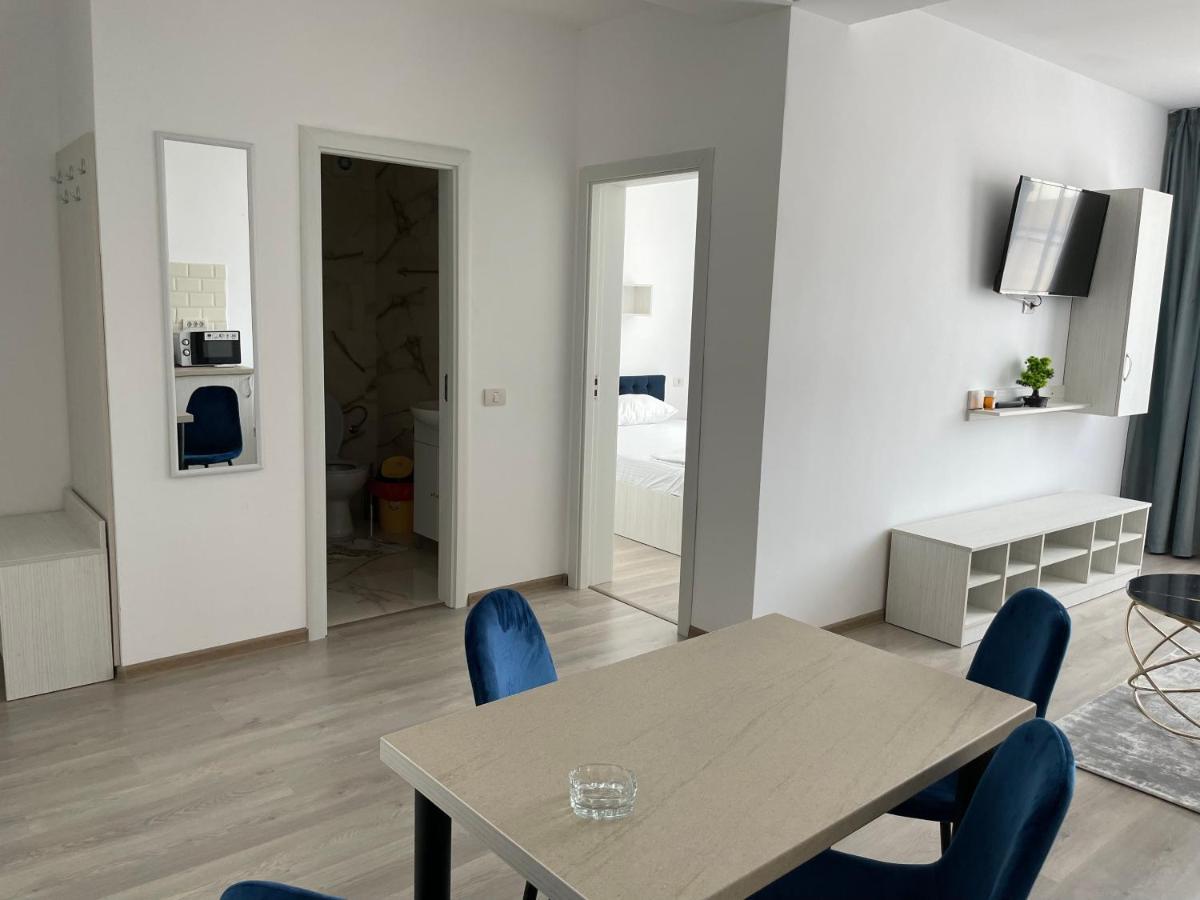 Aquazure Studio Residence นาโวดาริ ภายนอก รูปภาพ