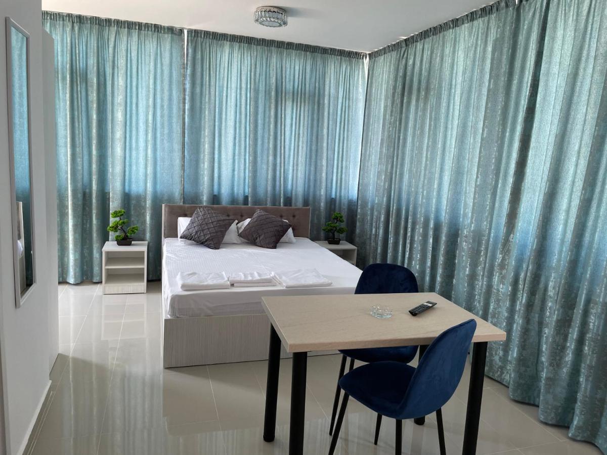 Aquazure Studio Residence นาโวดาริ ภายนอก รูปภาพ