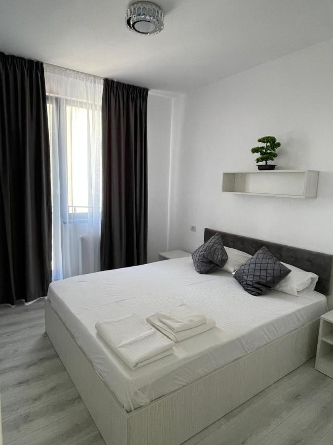 Aquazure Studio Residence นาโวดาริ ภายนอก รูปภาพ