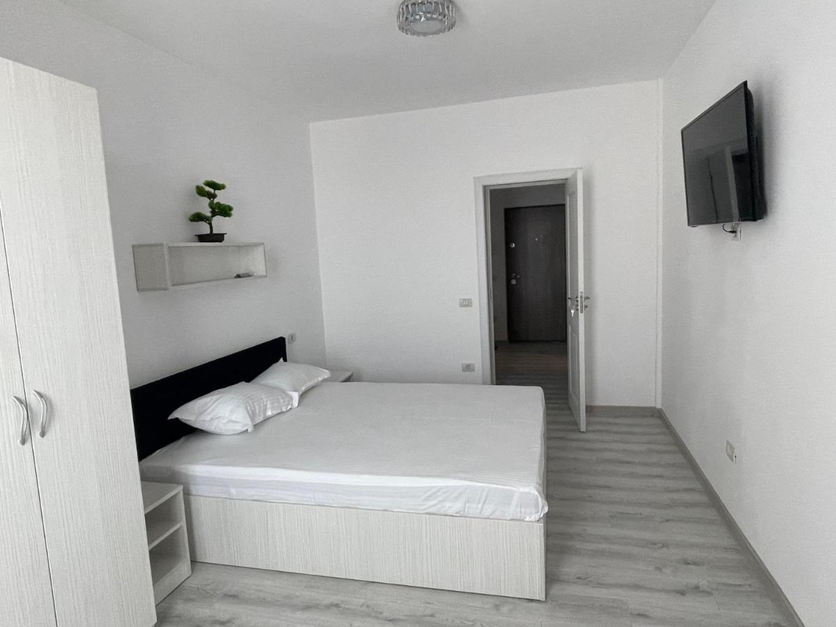 Aquazure Studio Residence นาโวดาริ ภายนอก รูปภาพ