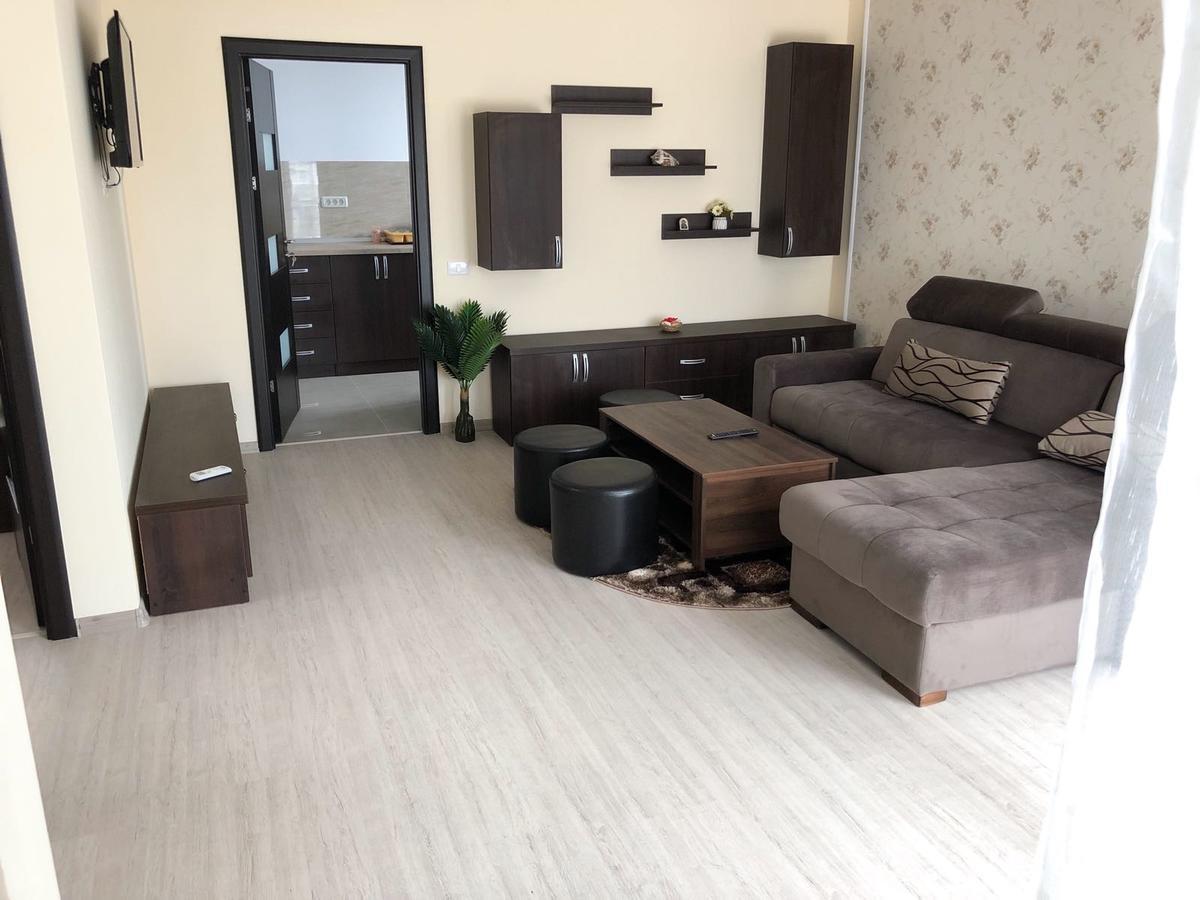 Aquazure Studio Residence นาโวดาริ ภายนอก รูปภาพ
