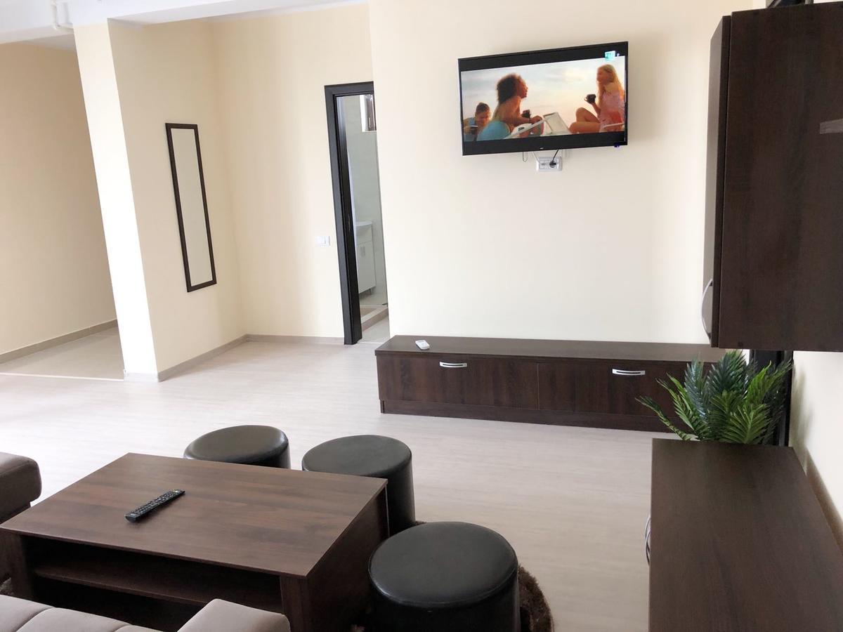 Aquazure Studio Residence นาโวดาริ ภายนอก รูปภาพ